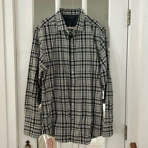 Banana Republic Non-iron Tailored Slim Fit Men’s Button Down Shirt